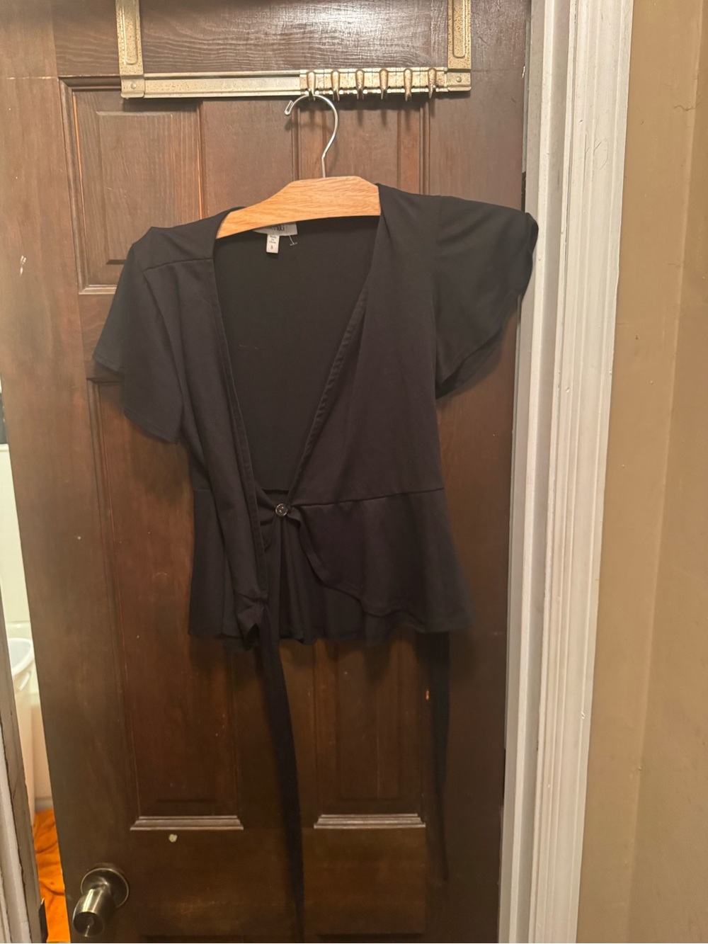 Women’s Small Black Short Sleeve cardigan Style Wrap Top